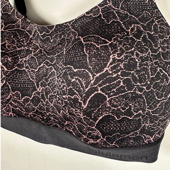 Lululemon Athletica Black Rose Fine Form Adjustable Strap Sports Bra Women's 34C - Picture 6 of 9
